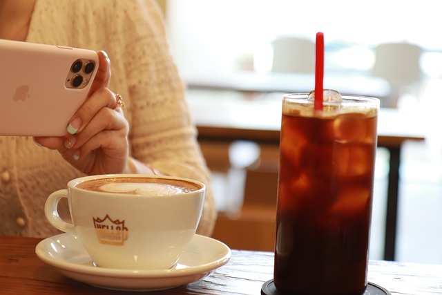 コーヒー　カプチーノ　携帯電話